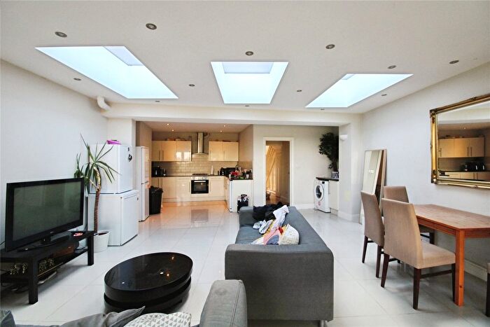 4 Bedroom Terraced House To Rent In Haslemere Avenue, London, SW18