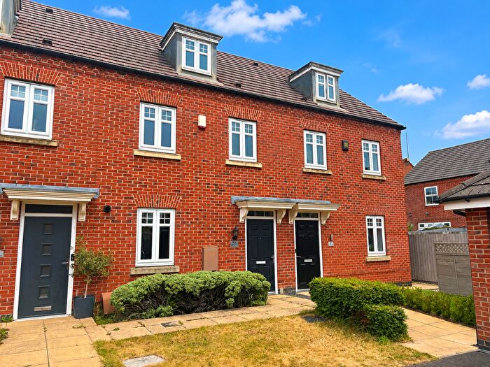 3 Bedroom Town House To Rent In Brandon Walk, Sutton-in-Ashfield, NG17