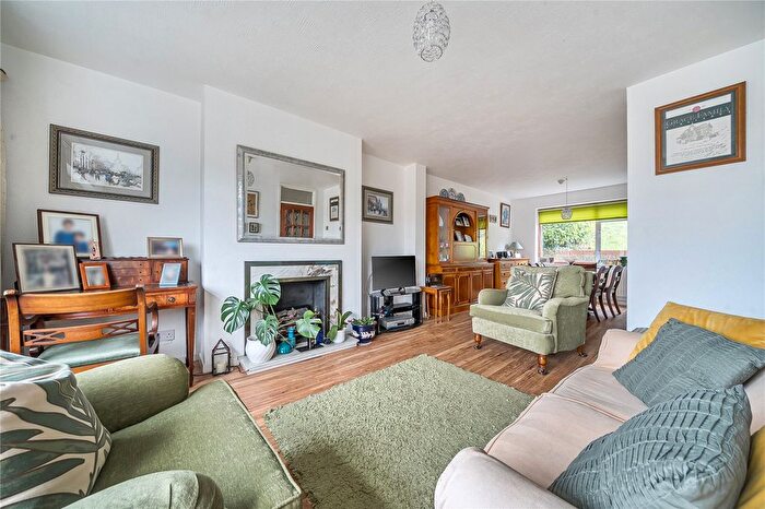 3 Bedroom Semi-detached House For Sale In Sunningvale Avenue, Biggin Hill, Westerham, Kent, TN16