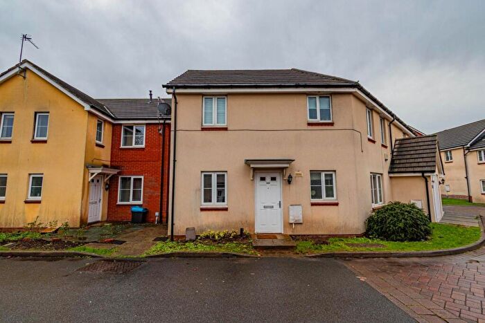 2 Bedroom Flat For Sale In Eden Grove, Bristol, BS7