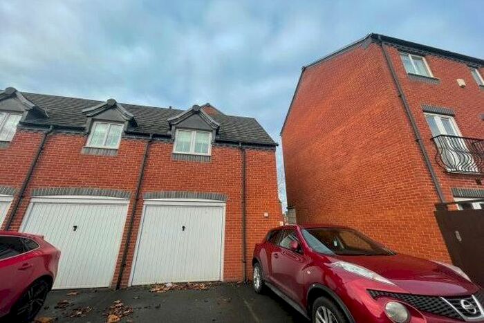 2 Bedroom Flat To Rent In Agincourt Road, Lichfield, WS14