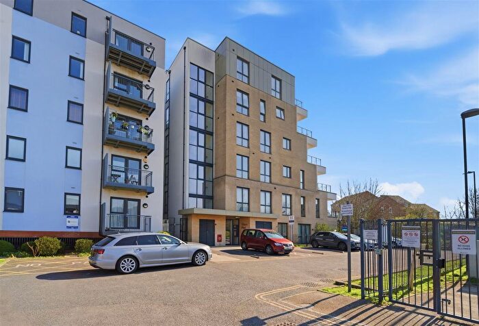 1 Bedroom Flat For Sale In Salisbury Road, Southall, UB2