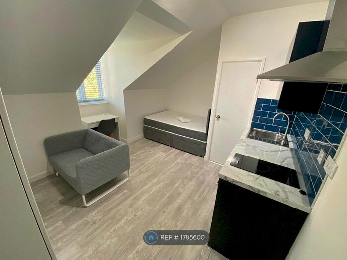 Studio To Rent In Goldstone Villas, Hove, BN3