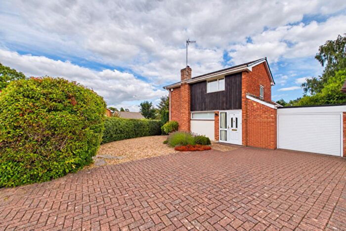 3 Bedroom House For Sale In The Parkway, Southampton, SO16