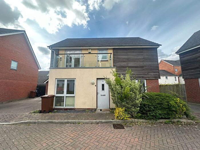 3 Bedroom Semi-Detached House To Rent In Little Victory Mount, St. Marys Island, Chatham, ME4