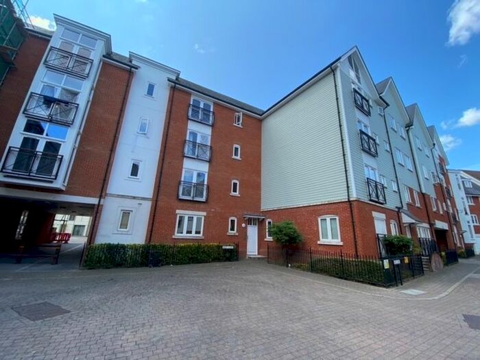 2 Bedroom Flat To Rent In Back Lane, Canterbury, CT1