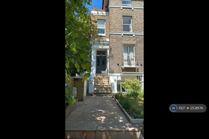 2 Bedroom Flat To Rent In Granville Park, London, SE13
