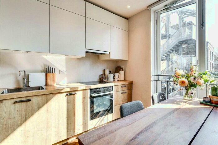 1 Bedroom Maisonette To Rent In Chance Street, Shoreditch, London, E2