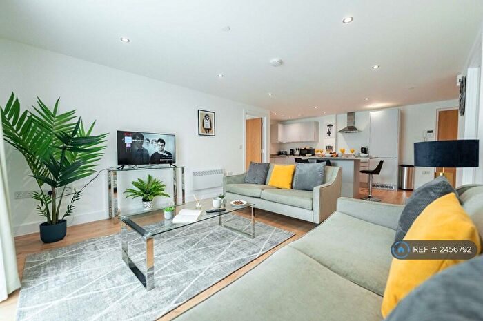 2 Bedroom Flat To Rent In Leylands House, Leeds, LS9