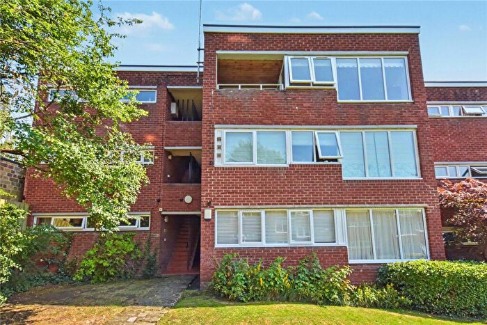 2 Bedroom Apartment For Sale In Masham Court, Shaw Lane, Leeds, West Yorkshire, LS6