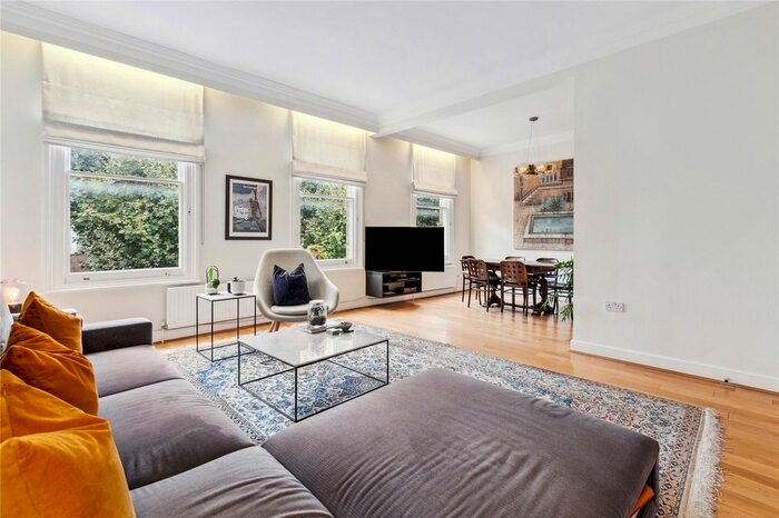 2 Bedroom Flat To Rent In Vicarage Gate, London, W8