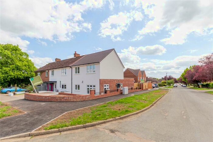 3 Bedroom End Of Terrace House To Rent In Tassell Hall, Redbourn, St. Albans, Hertfordshire, AL3