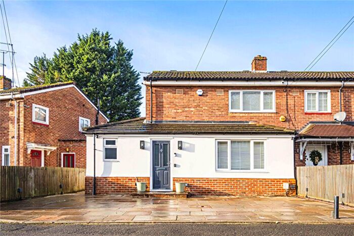 3 Bedroom End Of Terrace House For Sale In Beechfield Road, Boxmoor, Hemel Hempstead, Hertfordshire, HP1