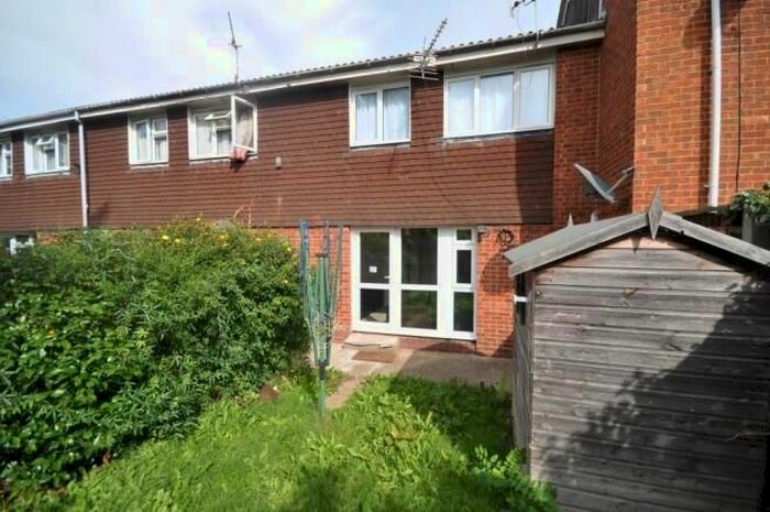 4 Bedroom Terraced House To Rent In Hudson Court, Guildford, GU2