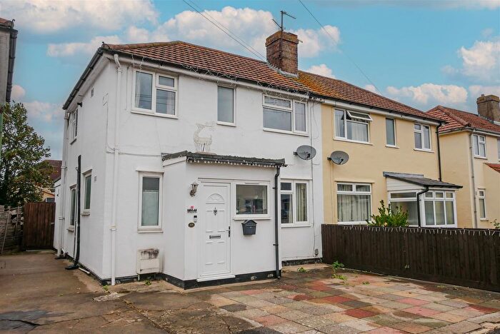 3 Bedroom Semi-Detached House For Sale In Napier Road, Oxford, OX4