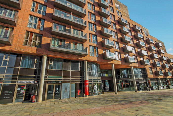 2 Bedroom Apartment To Rent In Watermans Place, Wharf Approach, Leeds, LS1