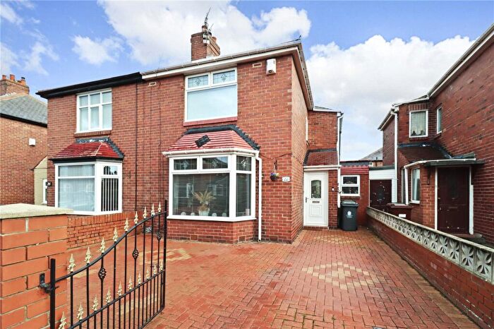 3 Bedroom Semi Detached House For Sale In Lynn Road, Wallsend, Tyne And Wear, NE28