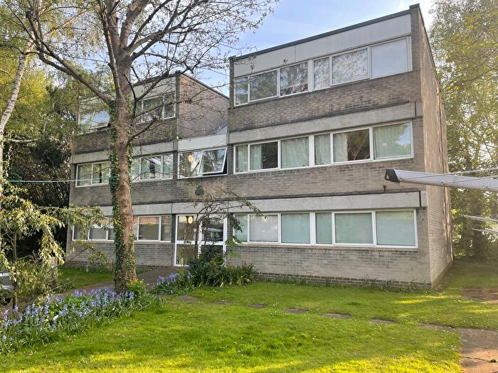 2 Bedroom Flat To Rent In Chessington Road, Ewell, Epsom, KT17