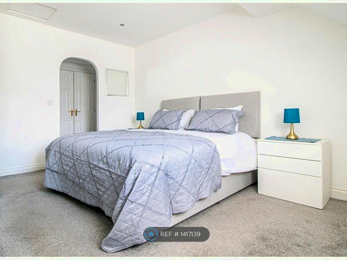 3 Bedroom Semi-Detached House To Rent In Station Road, Alcester, B49