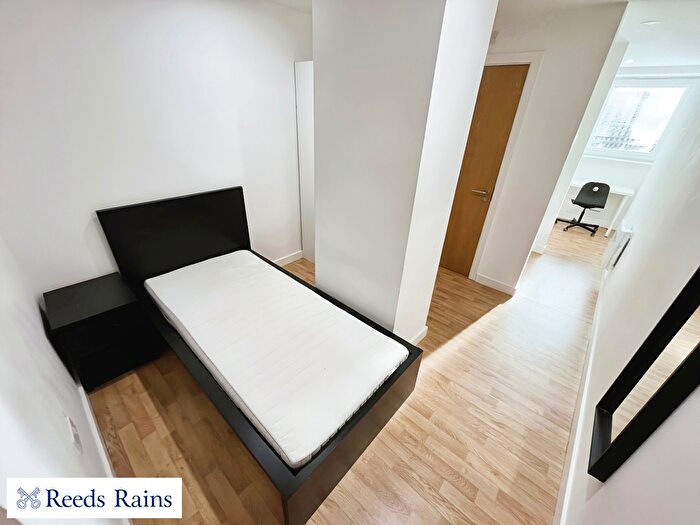 1 Bedroom Flat To Rent In The Midway, Newcastle, Staffordshire, ST5