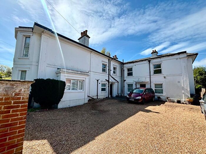 2 Bedroom Flat To Rent In Stamford Avenue, Hayling Island, PO11