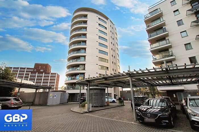 2 Bedroom Apartment To Rent In Mercury Gardens, Romford, RM1