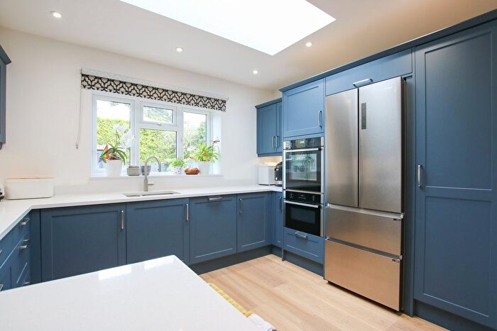 3 Bedroom Terraced House For Sale In Highfield Close, Wokingham, RG40