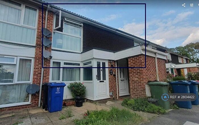 1 Bedroom Flat To Rent In Beeton Close, Hatch End, HA5