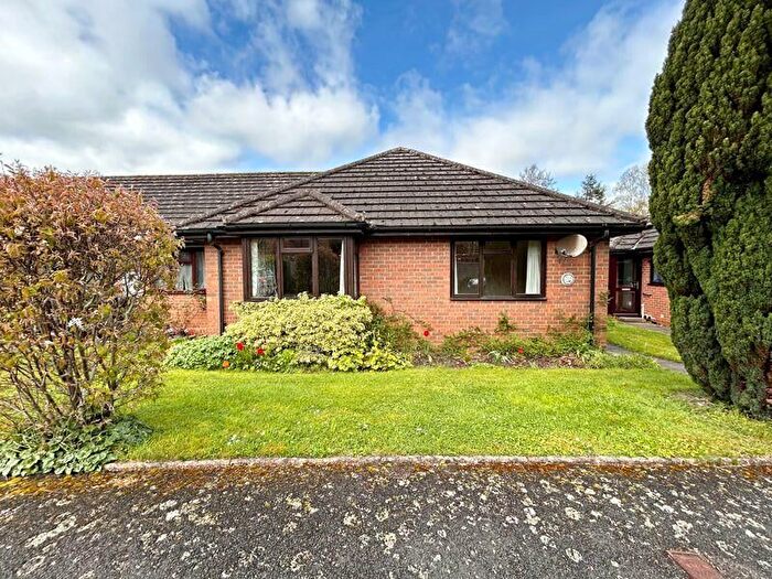 2 Bedroom Bungalow For Sale In Willow Bank Close, Throckmorton, Pershore, WR10