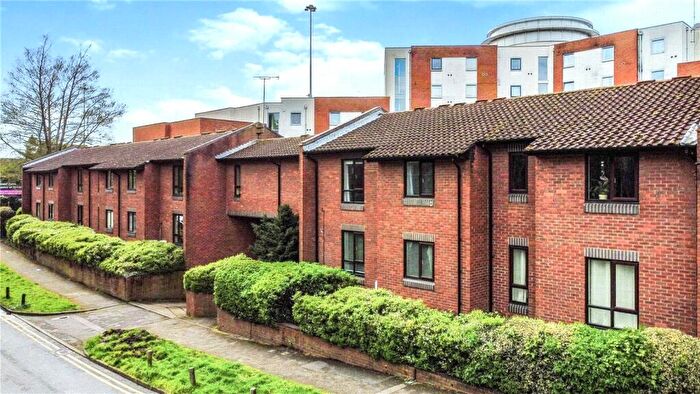 1 Bedroom Apartment For Sale In Deansgate Road, Reading, Berkshire, RG1