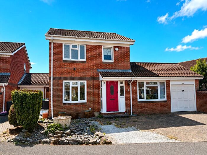 4 Bedroom Detached House For Sale In Clover Close, Gosport, Hampshire, PO13