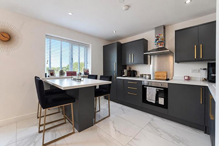 2 Bedroom Flat To Rent In Farrier Close, Pendlebury, Swinton, Manchester, M27