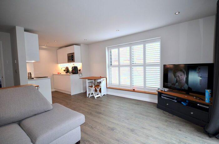 1 Bedroom Flat To Rent In Minniecroft Road, Burnham, Slough, SL1