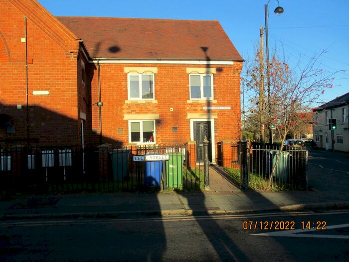 1 Bedroom Flat To Rent In Old School Court, Chadsmoor, WS11