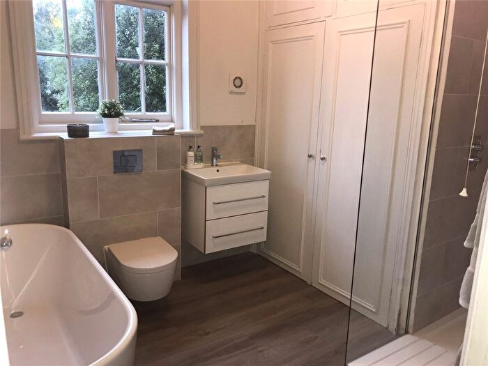 1 Bedroom Flat For Sale In Briar Walk, Putney, London, SW15
