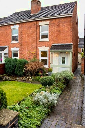 4 Bedroom Semi-Detached House To Rent In Sandys Road, Worcester, WR1