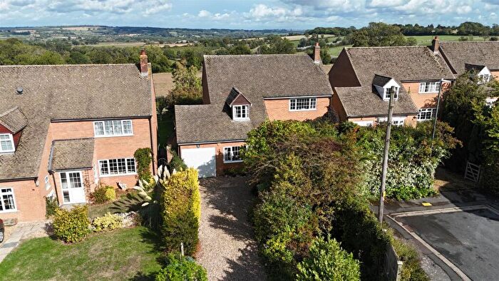 4 Bedroom Detached House For Sale In Griffin Close, Stow-on-the-Wold, GL54