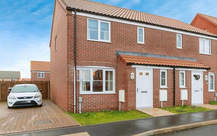 3 Bedroom Semi-Detached House To Rent In Harrier Way, Diss, IP22