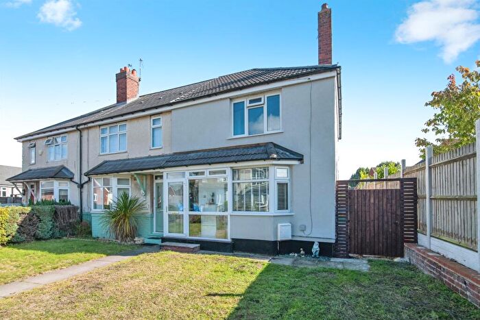3 Bedroom End Of Terrace House For Sale In Hope Road, Tipton, DY4
