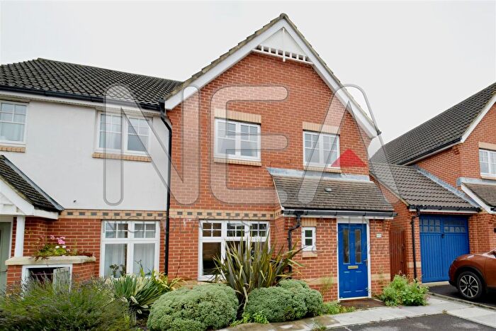 3 Bedroom Property To Rent In Clonmel Close, Caversham, Reading, RG4