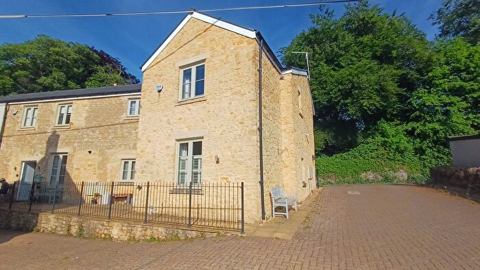 2 Bedroom End Of Terrace House To Rent In Stanley Close, Chipping Norton, OX7