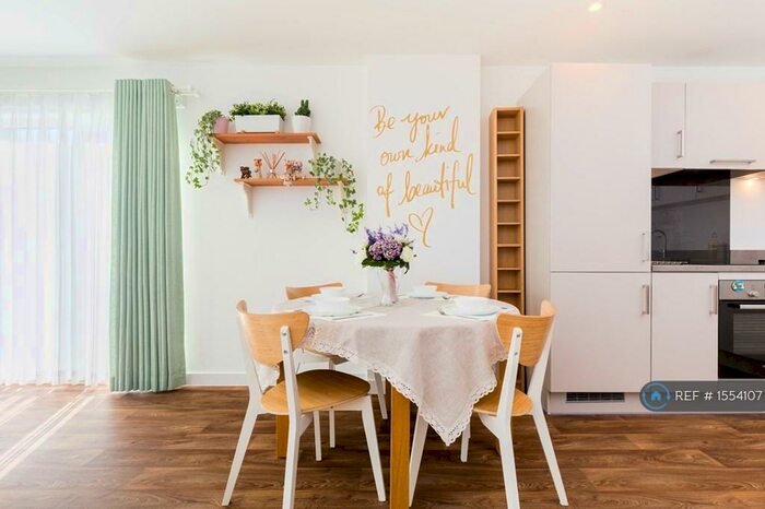 2 Bedroom Flat To Rent In Roosevelt Apartments, Birmingham, B15