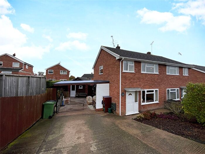 3 Bedroom Semi-Detached House For Sale In Bryn-Y-Ddol, Welshpool, Powys, SY21