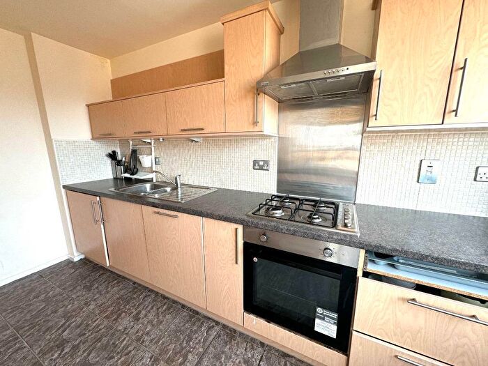 1 Bedroom Flat To Rent In Queen Elizabeth Gardens, New Gorbals, Glasgow, G5