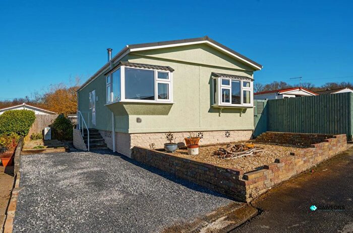2 Bedroom Mobile/park Home For Sale In Cannisland Park, Parkmill, Swansea, SA3