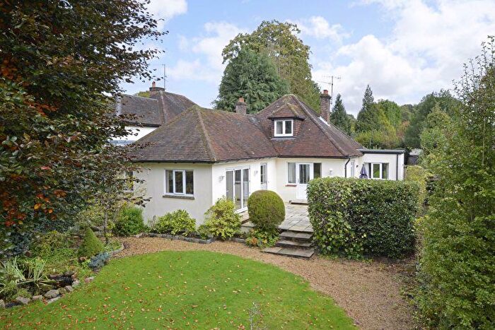 3 Bedroom Detached House For Sale In Guildford Road, Shamley Green, GU5