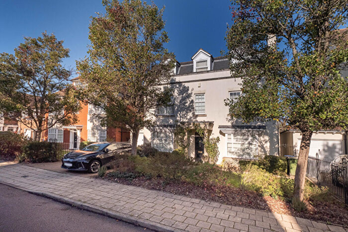 6 Bedroom House For Sale In Jennings Close, Surbiton, KT6