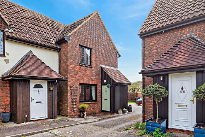 2 Bedroom End Of Terrace House For Sale In Lordswood View, Leaden Roding, Dunmow, CM6