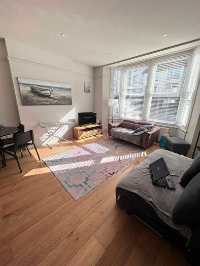 1 Bedroom Flat To Rent In Clifton Road, Brighton, BN1