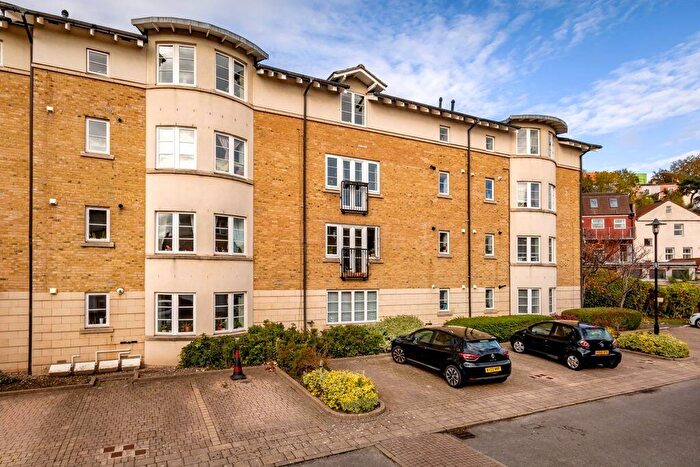 2 Bedroom Apartment For Sale In Pooles Wharf Court | Harbourside, BS8